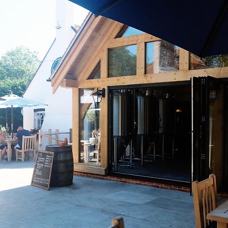 Hotel Monkey Brewhouse Lymington Exterior foto