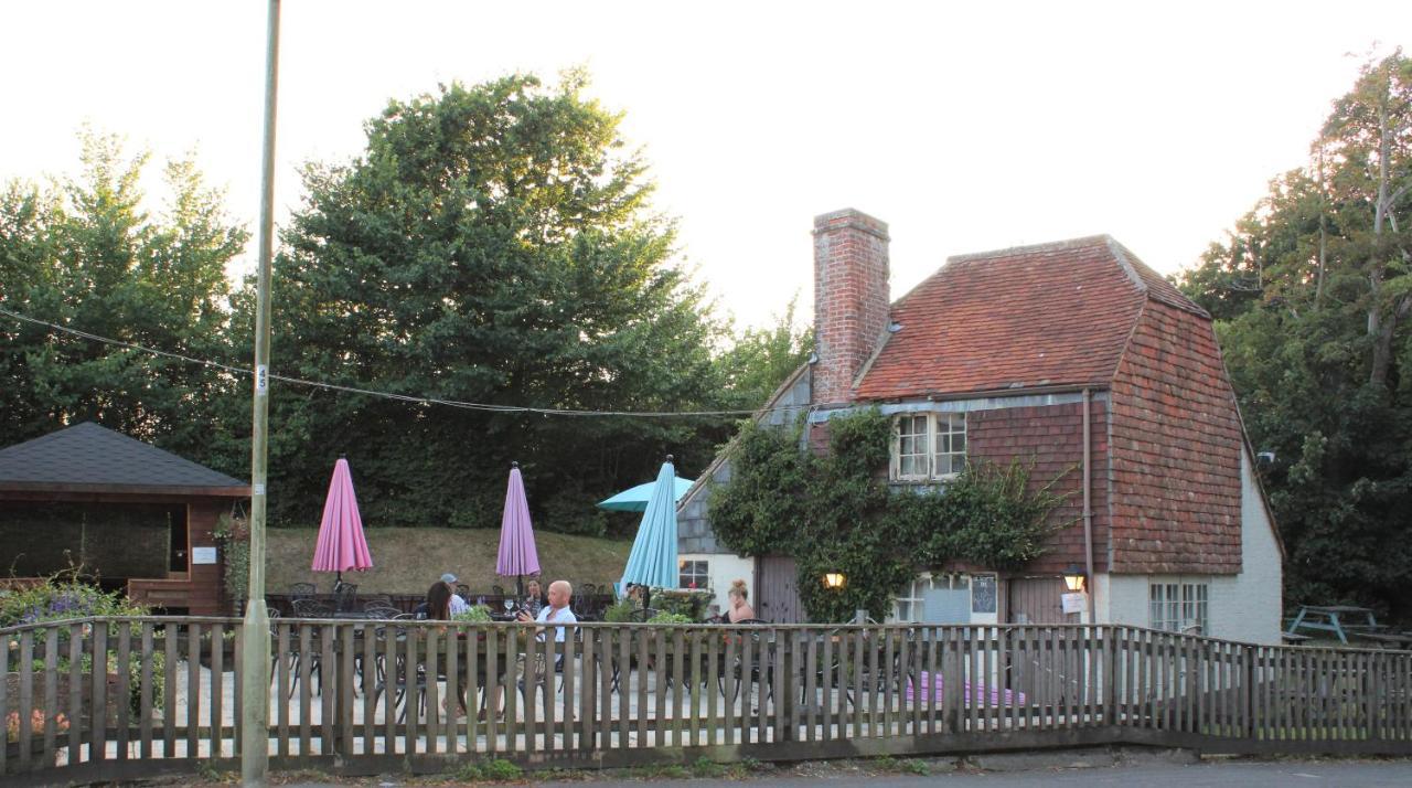 Hotel Monkey Brewhouse Lymington Exterior foto