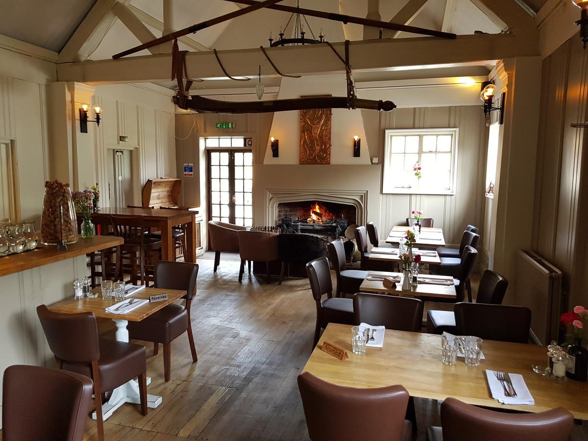 Hotel Monkey Brewhouse Lymington Exterior foto